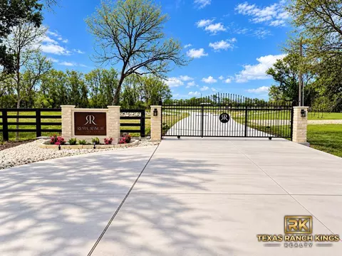 1907 Rymal Ranch Rd, Algoa, TX 77511