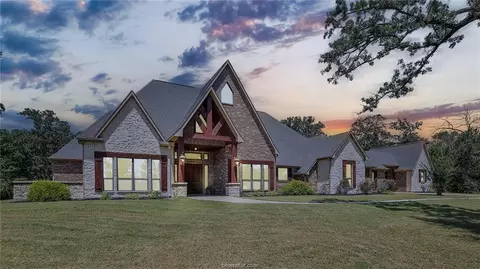10682 Commonwealth Dr, Iola, TX 77861