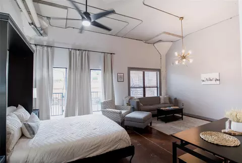 2205 Mckinney St #309, Houston, TX 77003