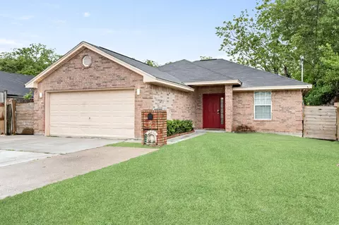 1438 Wall St, Beaumont, TX 77701