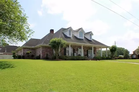 7695 Cobblestone Ter, Lumberton, TX 77657