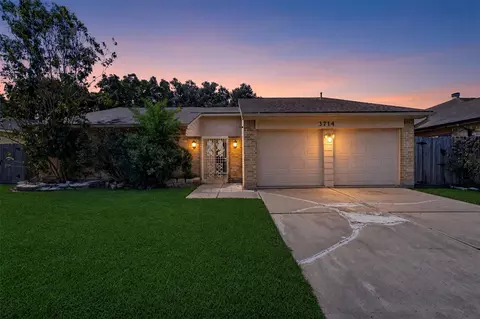 3714 Parkridge Glen Dr, Houston, TX 77082