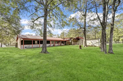 Exterior - 858 Big Hawg Dr, Trinity, TX 75862 photo 10 of 12