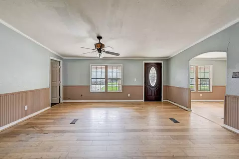 Living - 858 Big Hawg Dr, Trinity, TX 75862 photo 2 of 7
