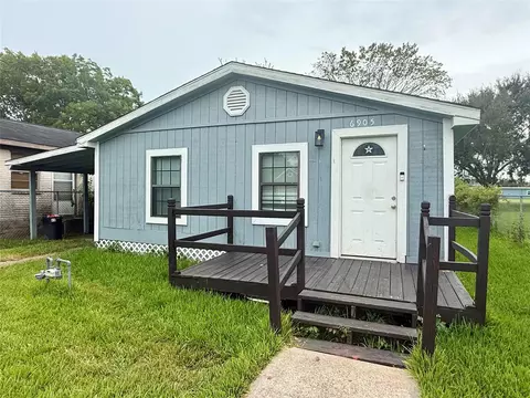 6905 Speaker St, Hitchcock, TX 77563