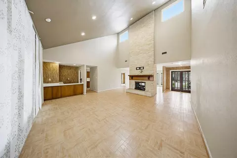 11122 Braes Forest Dr, Houston, TX 77071
