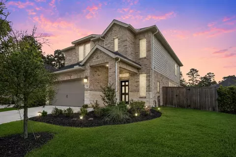 304 Mullins Ct, Montgomery, TX 77316