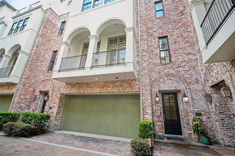 4836 Austin St, Houston, TX 77004
