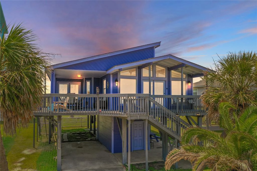 12927 Buccaneer Pkwy  