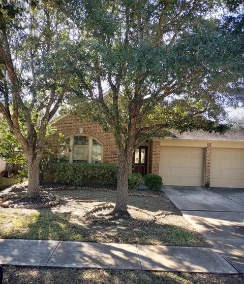 13414 Moonlit Lake Ln, Pearland, TX 77584