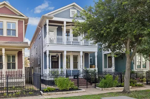 634 W 17th St, Houston, TX 77008