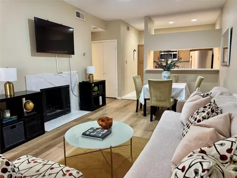 8055 Cambridge St #19, Houston, TX 77054