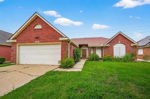 914 W Peach Hollow Cir, Pearland, TX 77584