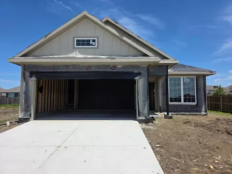 1501 Lake Ridge Dr, Brenham, TX 77833