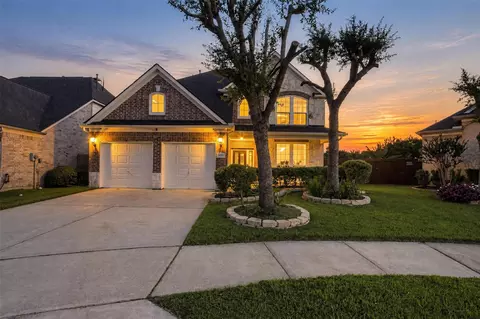 5106 Autumn Rose Ln, Sugar Land, TX 77479