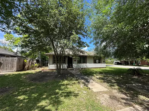 12125 Palmbeach St, Houston, TX 77034