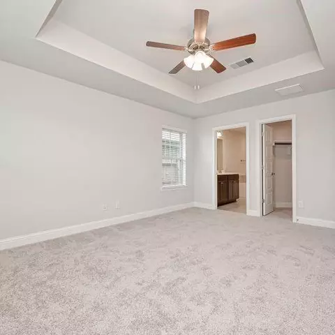 33 Greenbriar Loop, Angleton, TX 77515