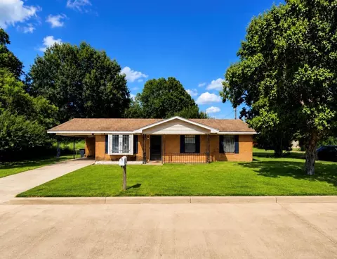 203 Darius St, Crockett, TX 75835
