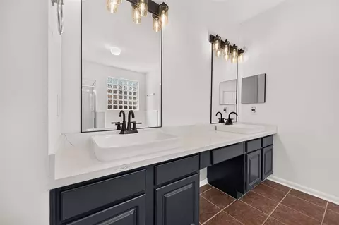 Bath - 17435 Memorial Crest Dr, Spring, TX 77379 photo 2 of 6