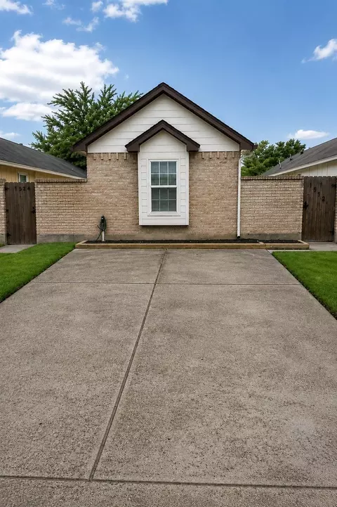 1512 Ammons St, South Houston, TX 77587