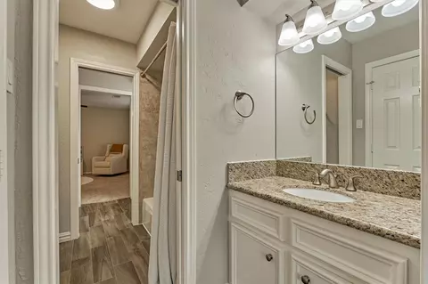 Bath - 6603 Etchstone Dr, Spring, TX 77389 photo 6 of 6