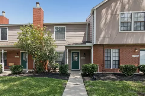 17225 Saturn Ln, Houston, TX 77058