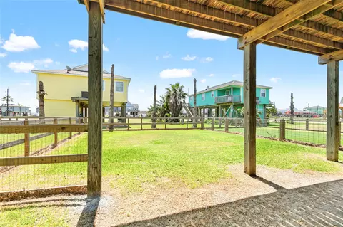 Exterior - 308 Sea Bean St, Surfside Beach, TX 77541 photo 5 of 5