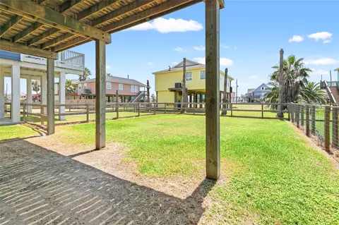 Exterior - 308 Sea Bean St, Surfside Beach, TX 77541 photo 2 of 5