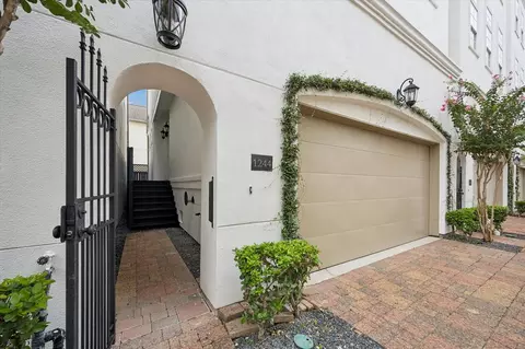 1244 W 23rd St, Houston, TX 77008