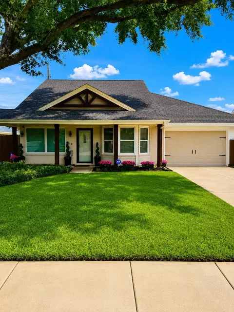 12018 Kleinmeadow Dr, Houston, TX 77066