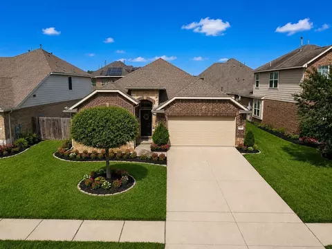 13806 Kodiak Brown Bear St, Crosby, TX 77532