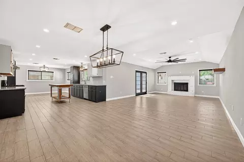 809 Bernard Ave, Rosenberg, TX 77471