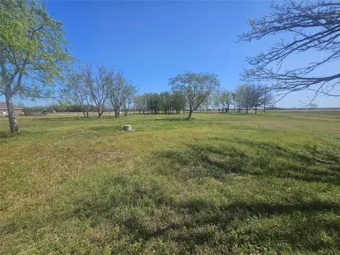 4121 N Sh 60 Hwy, East Bernard, TX 77435