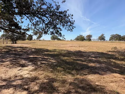 6228 Fm-141, Dime Box, TX 77853