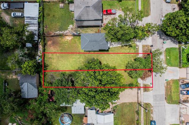 212 Garrotsville St # B, Houston, TX 77022