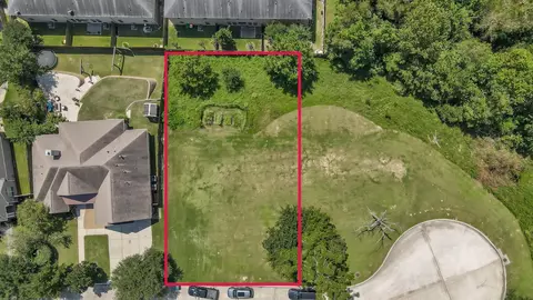 2402 Bramlet Dr, Conroe, TX 77304