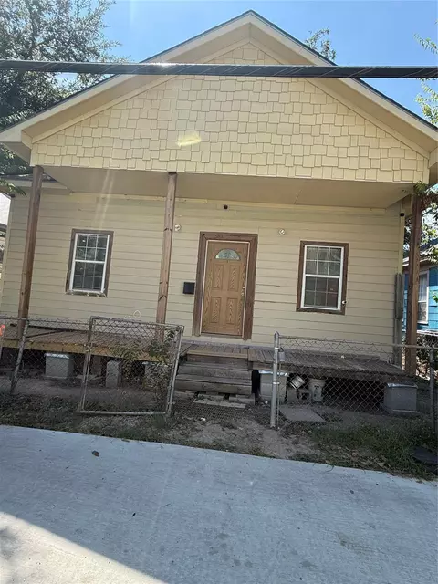 3812 Rotman St, Houston, TX 77003
