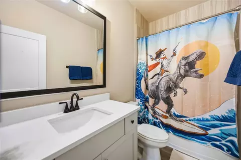 Bath - 10757 Chinese Violet, Conroe, TX 77385 photo 5 of 5