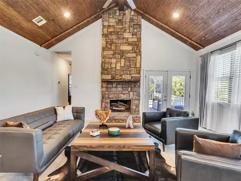 625 Pittman Rd, Richmond, TX 77469
