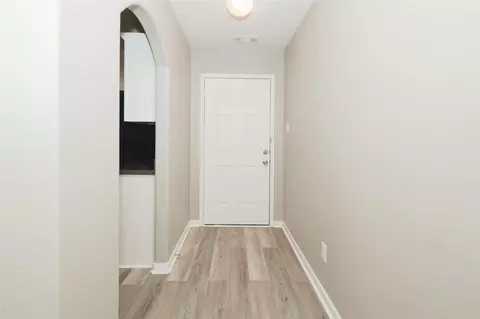 Entry Way - 28894 Llano River Loop, Spring, TX 77386 photo 4 of 4