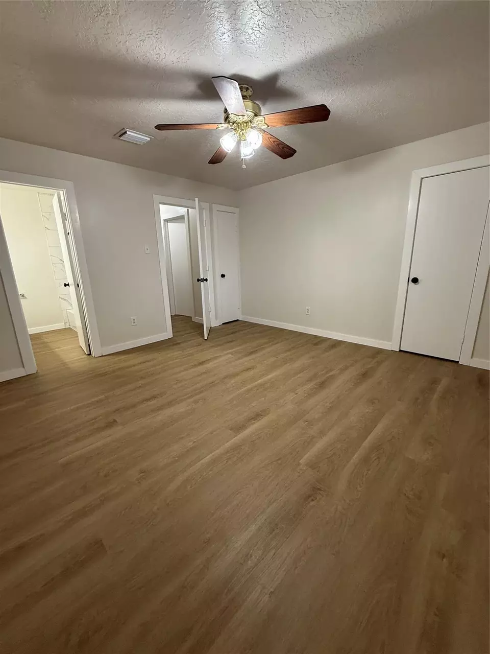 Bedroom - 6734 Indian Lake Dr, Missouri City, TX 77489 photo 3 of 4
