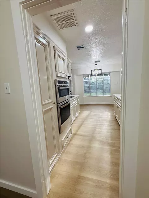 Kitchen - 6734 Indian Lake Dr, Missouri City, TX 77489 photo 1 of 3