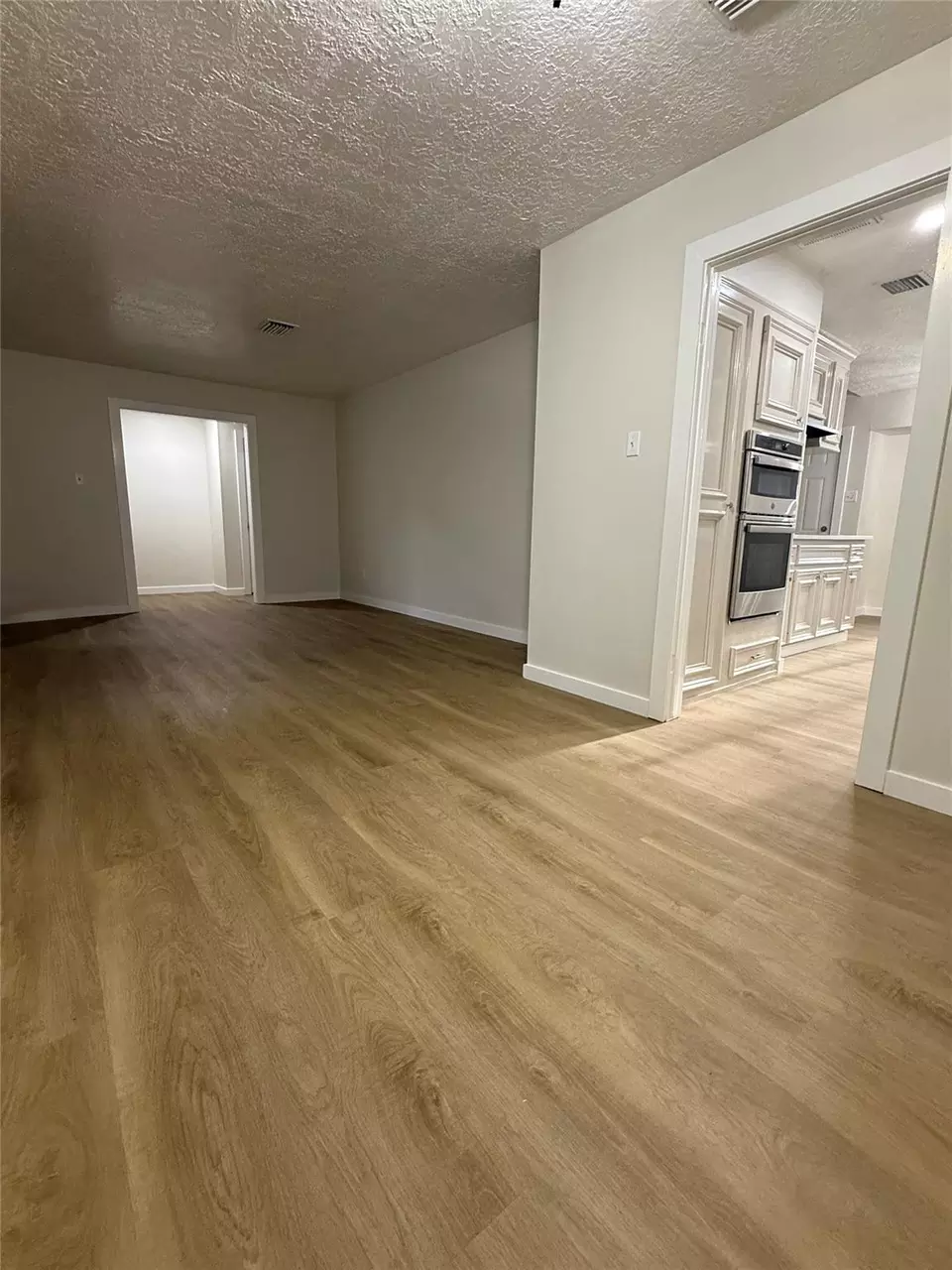 Living - 6734 Indian Lake Dr, Missouri City, TX 77489 photo 1 of 4