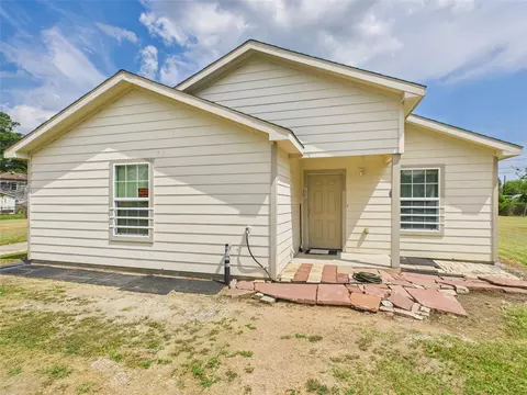 2335 Neches St, Beaumont, TX 77701
