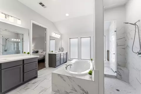 Bath - 15618 Turtlehead Trl, Conroe, TX 77302 photo 2 of 4