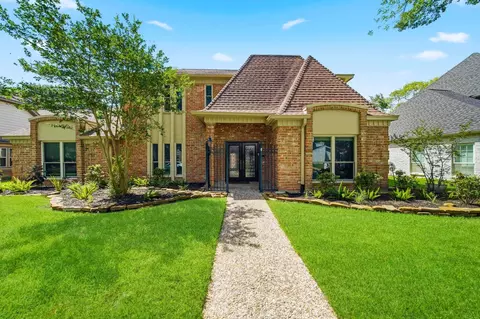 918 Daria Dr, Houston, TX 77079