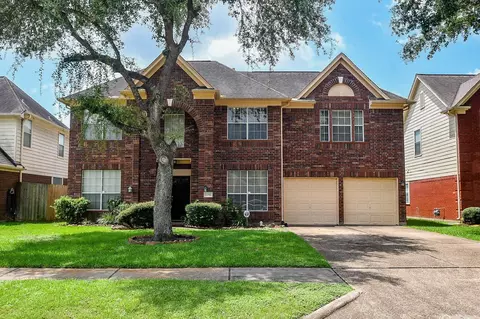 15715 Brookwood Lake Pl, Sugar Land, TX 77498