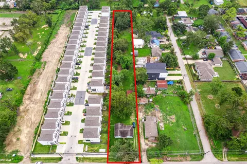 405 W Donovan, Houston, TX 77070