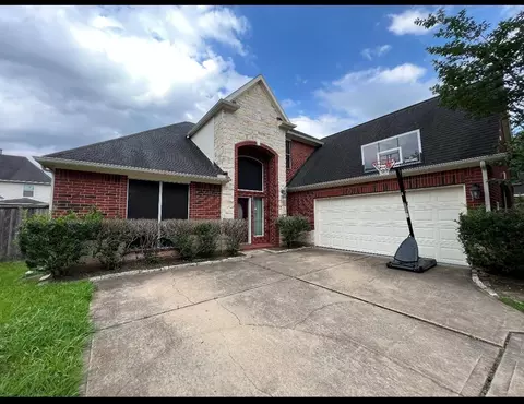 13015 Sandflower Ln, Sugar Land, TX 77498