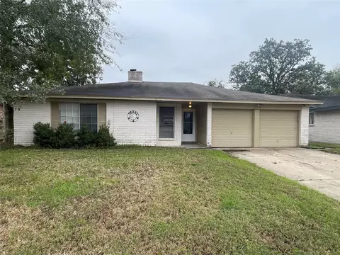 7743 Water Park Ln, Houston, TX 77086